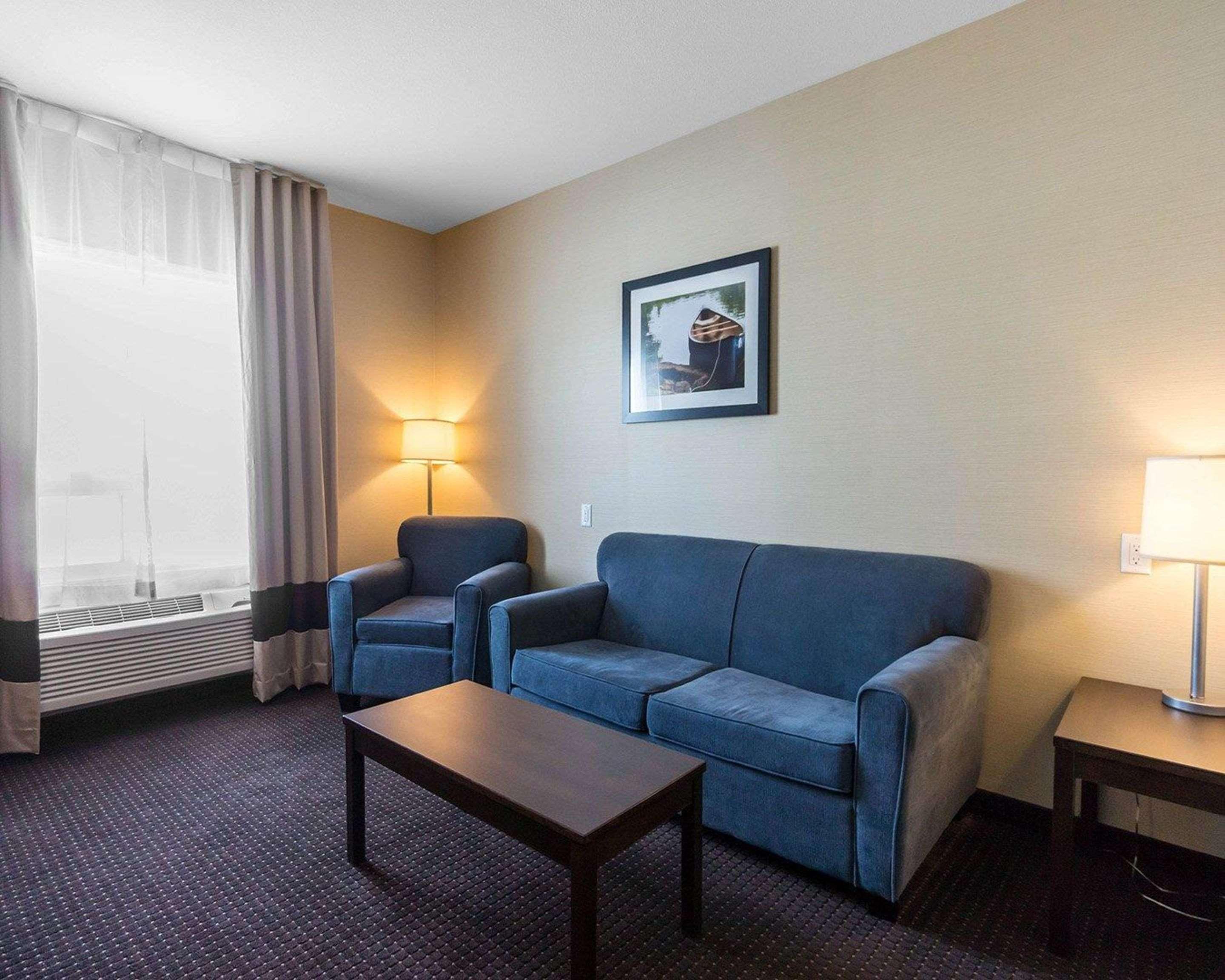 Comfort Inn & Suites Fox Creek Exterior foto